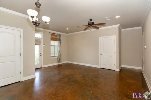 $1,455 | 888 South Kenilworth Parkway, Unit 3F, Baton Rouge, LA 70820