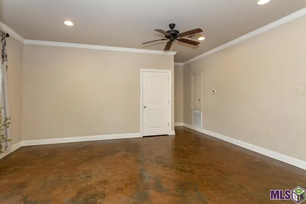 $1,455 | 888 South Kenilworth Parkway, Unit 3F, Baton Rouge, LA 70820