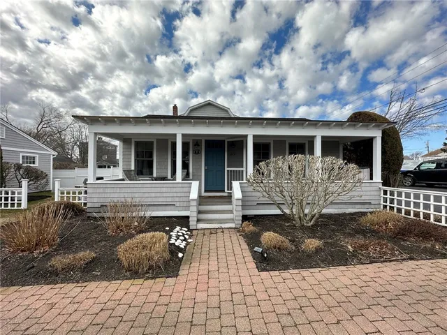 $1,900 | 219 Purgatory Road, Middletown, RI 02842