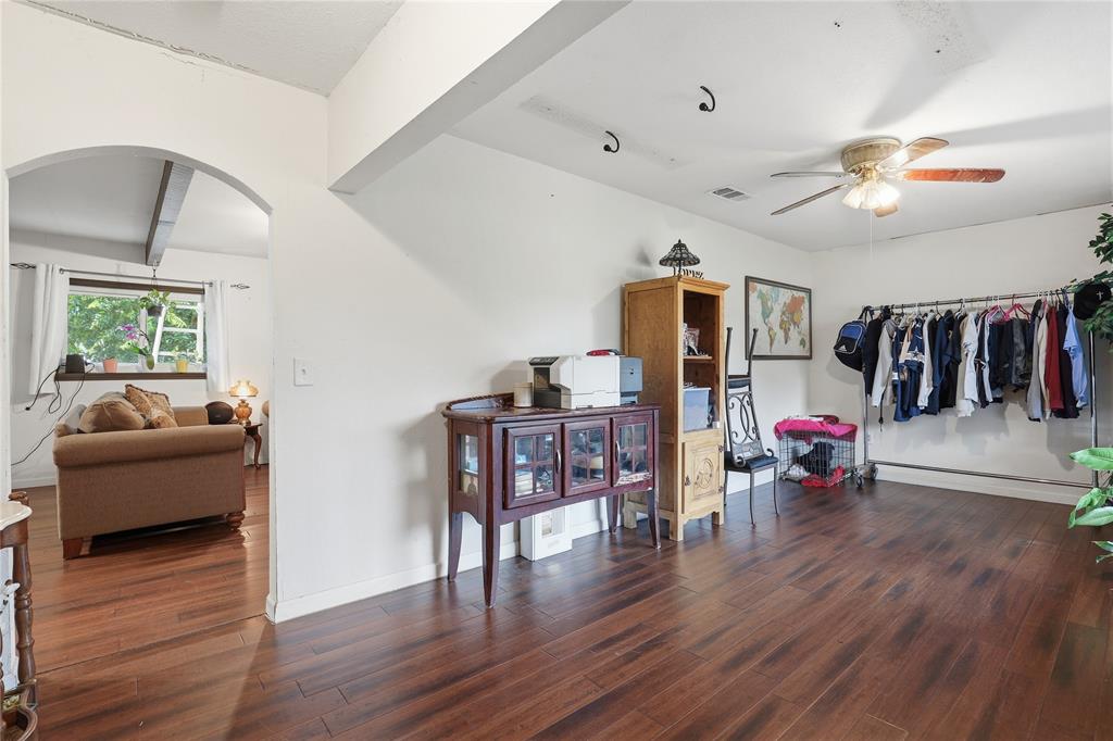 1517 Wiggins Road Maypearl, TX 76064 - Photo 8 of 31