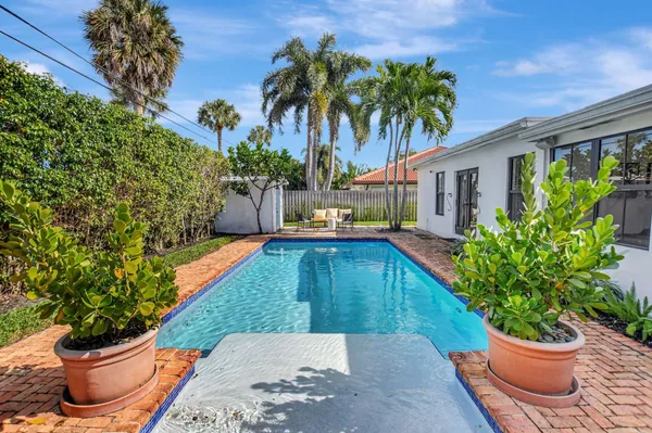 $7,600 | 801 Southwest 5th Street, Boca Raton, FL 33486