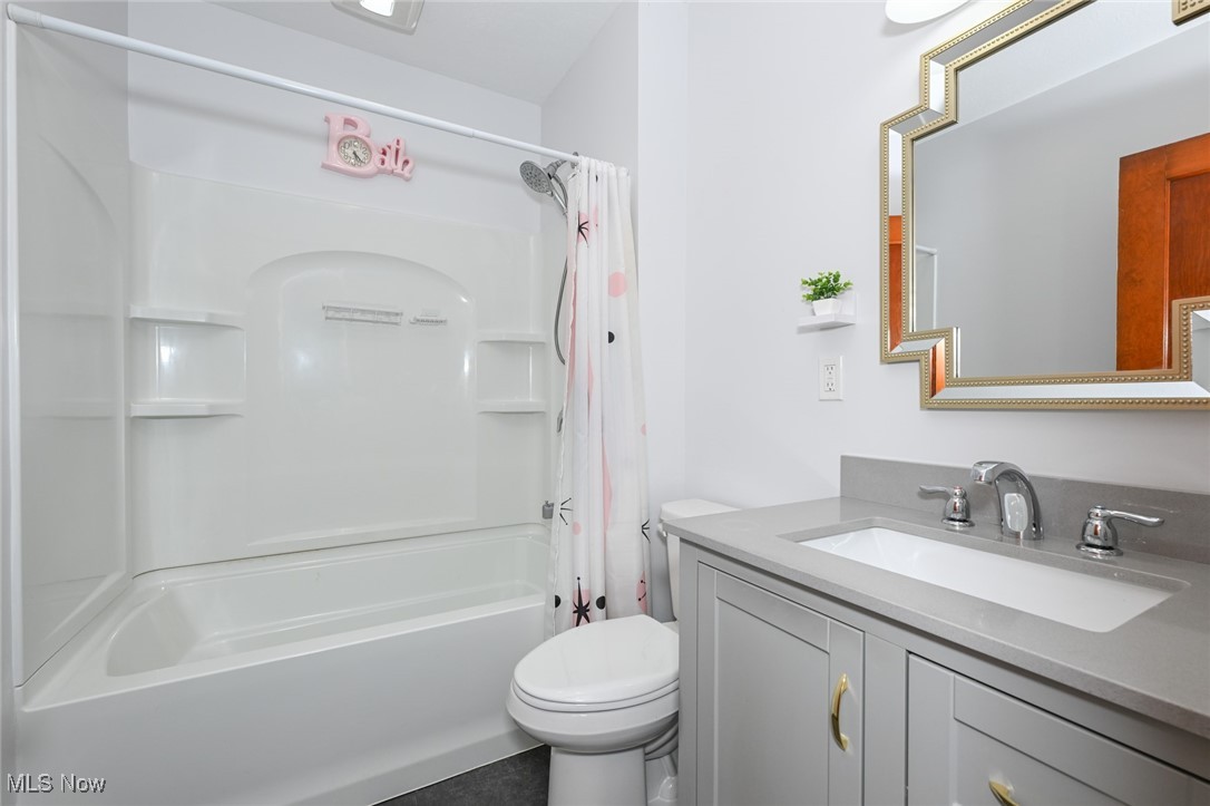 12042 Greenwich Road Homerville, OH 44235 - Photo 7 of 16 Gallery Image 7
