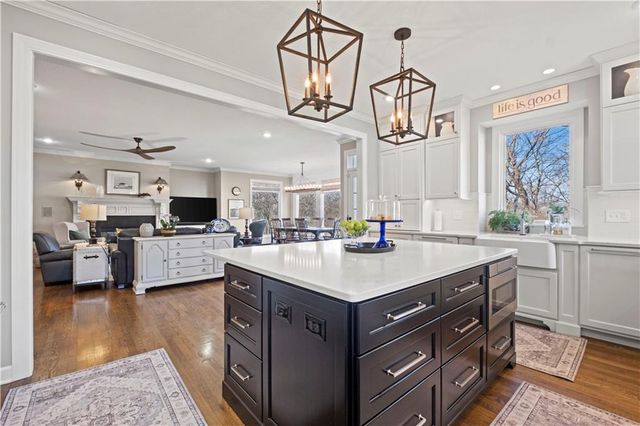 $2,600,000 | 11250 West 191st Street, Overland Park, KS 66083