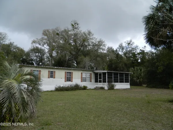 $163,000 | 250 Old Highway 17, Pomona Park, FL 32181