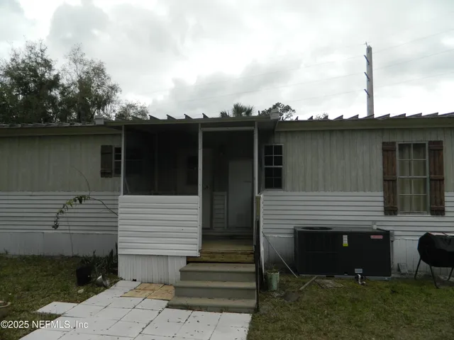 $165,000 | 250 Old Highway 17, Pomona Park, FL 32181