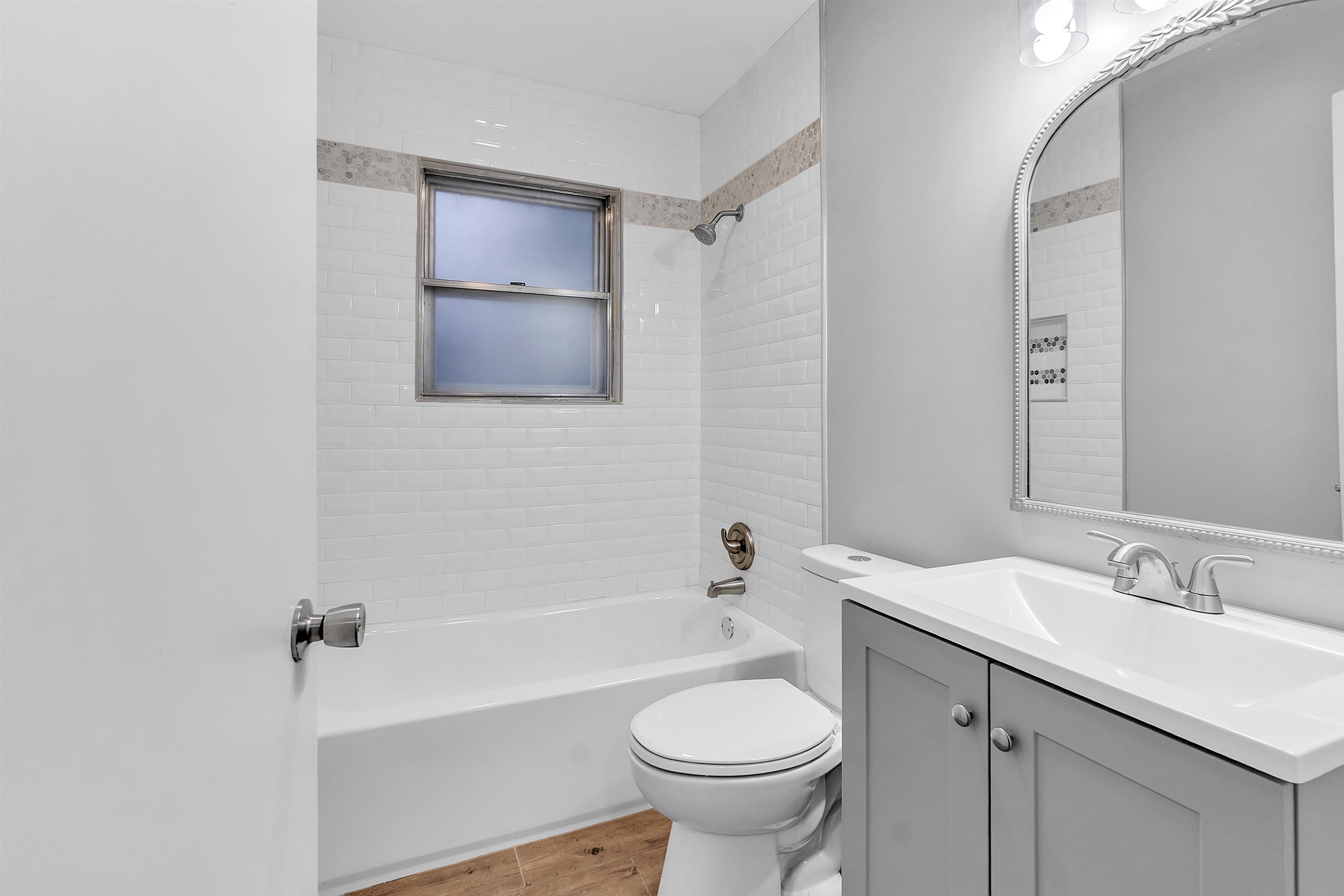 4155 Coventry Drive Memphis, TN 38127 - Photo 3 of 20 a bathroom with a sink toilet and shower