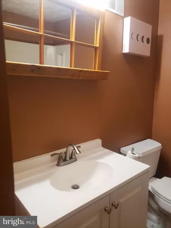 $2,900 | 7341 Golden Horseshoe Court, Springfield, VA 22153