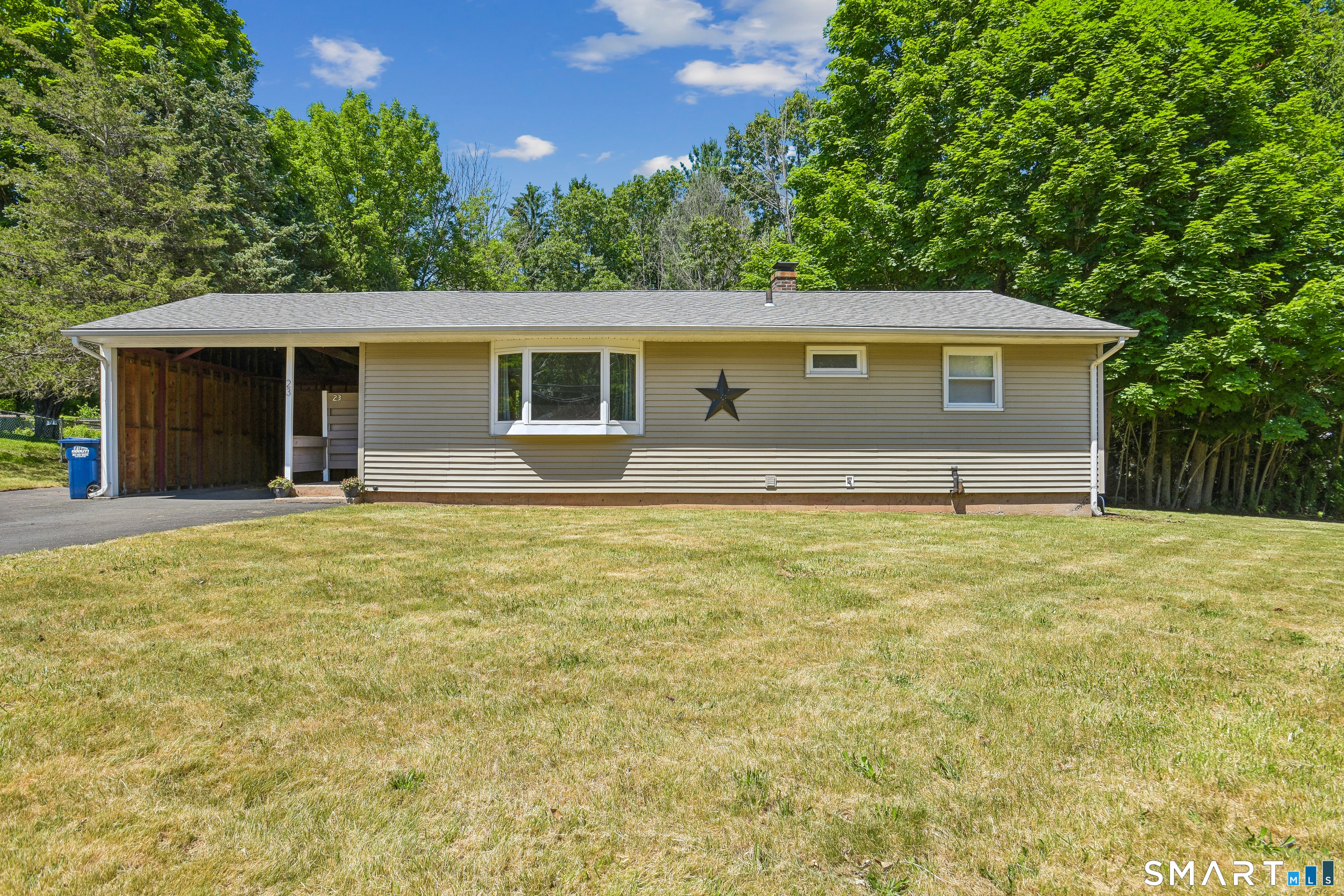 23 Ridgecrest Road Wallingford, CT 06492 - Photo 6 of 25