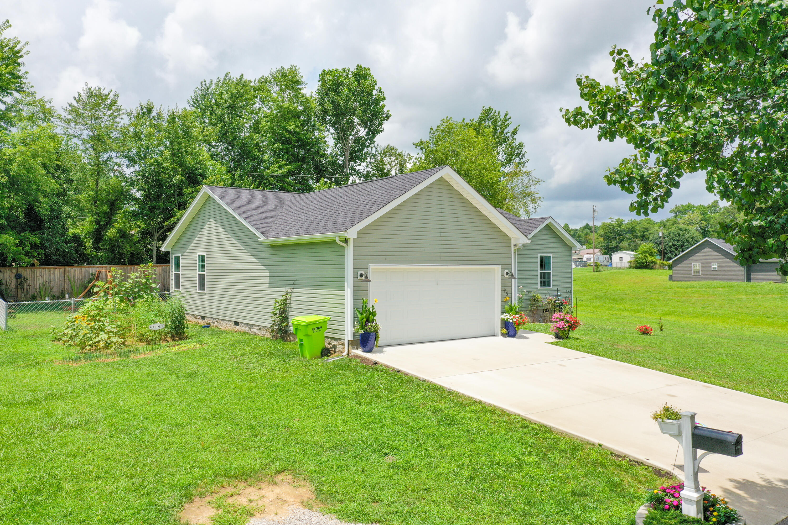 95 King Road Lily, KY 40740 - Photo 33 of 47 DJI_0546