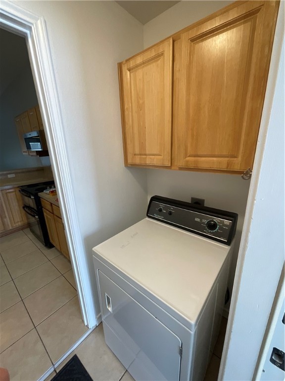 15330 Cruiser Street, Unit A Corpus Christi, TX 78418 - Photo 16 of 20 a utility room with dryer and washer