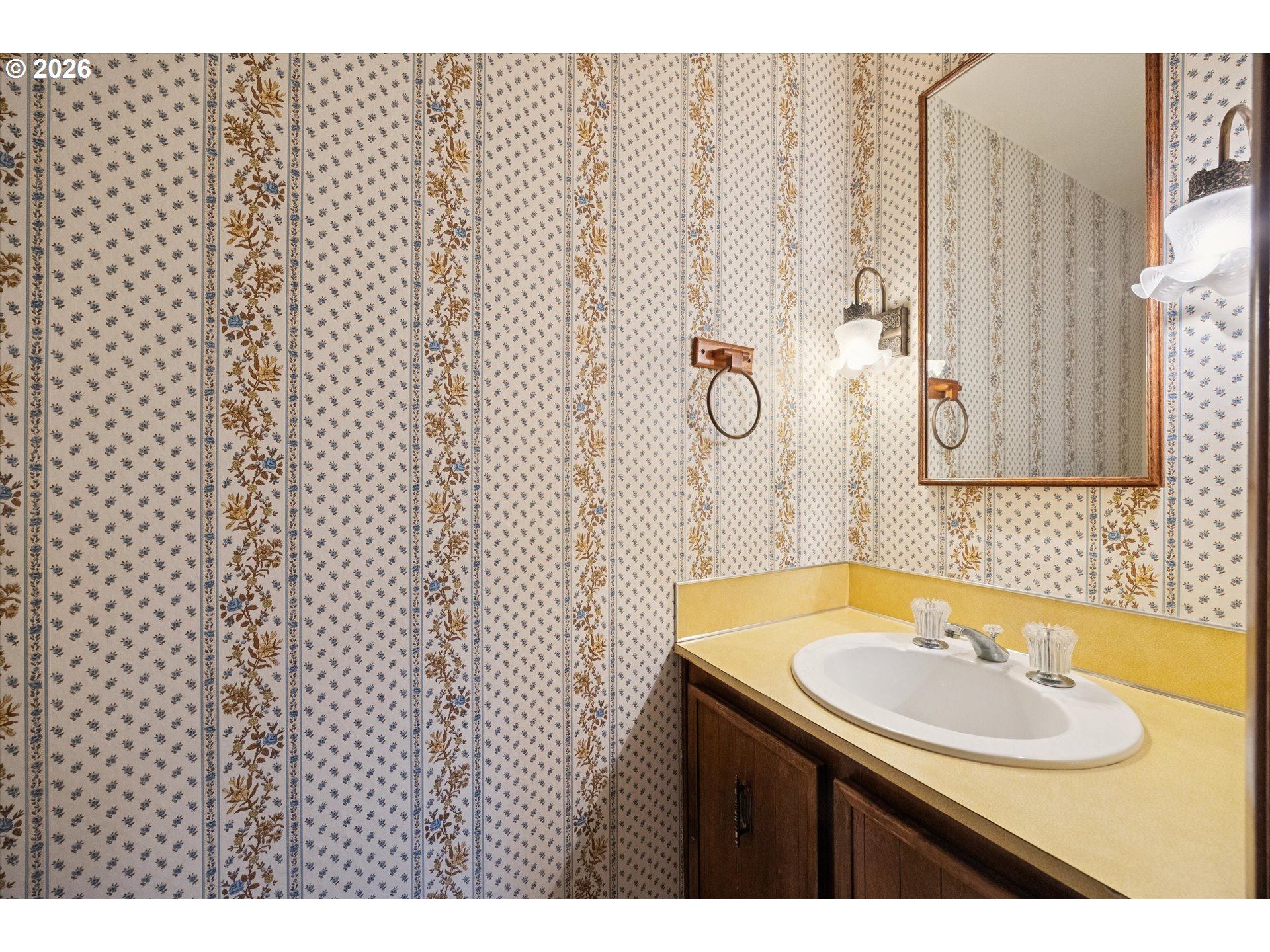 15116 Southwest Trillium Lane Beaverton, OR 97007 - Photo 16 of 30 Bathroom