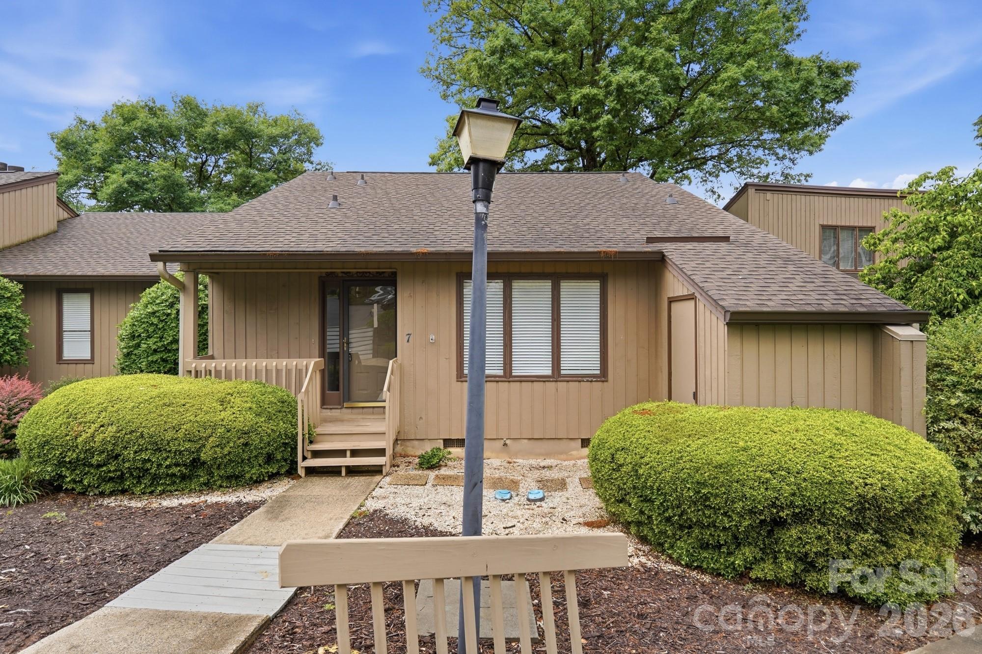 7 Marina Road Lake Wylie, SC 29710 - Photo 2 of 34