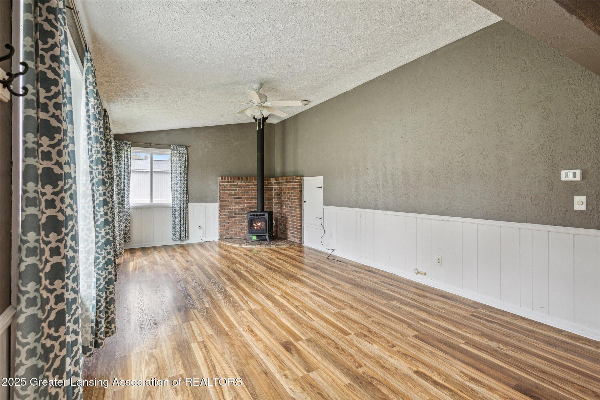 9087 Clark Road Grand Ledge, MI 48837 - Photo 10 of 33 28-9087-Clark-Rd-Grand-Ledge-MI-48837-Wi