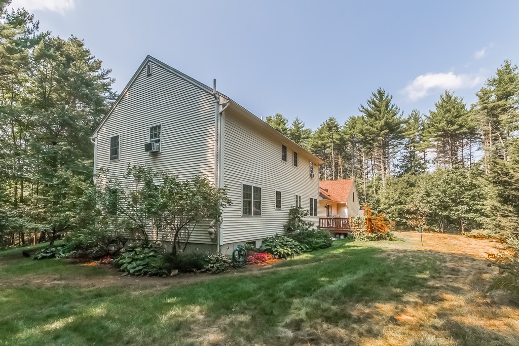 3 Rabbit Run Londonderry, NH 03053 - Photo 24 of 29 Gallery Image 24