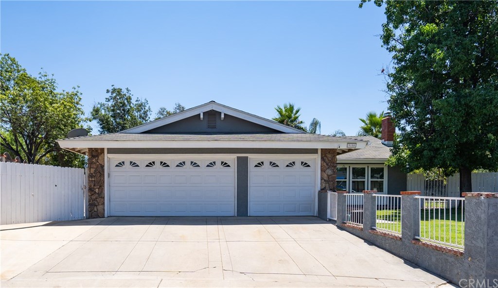 9150 Coral Tree Lane Riverside, CA 92503 - Photo 2 of 22 Gallery Image 2