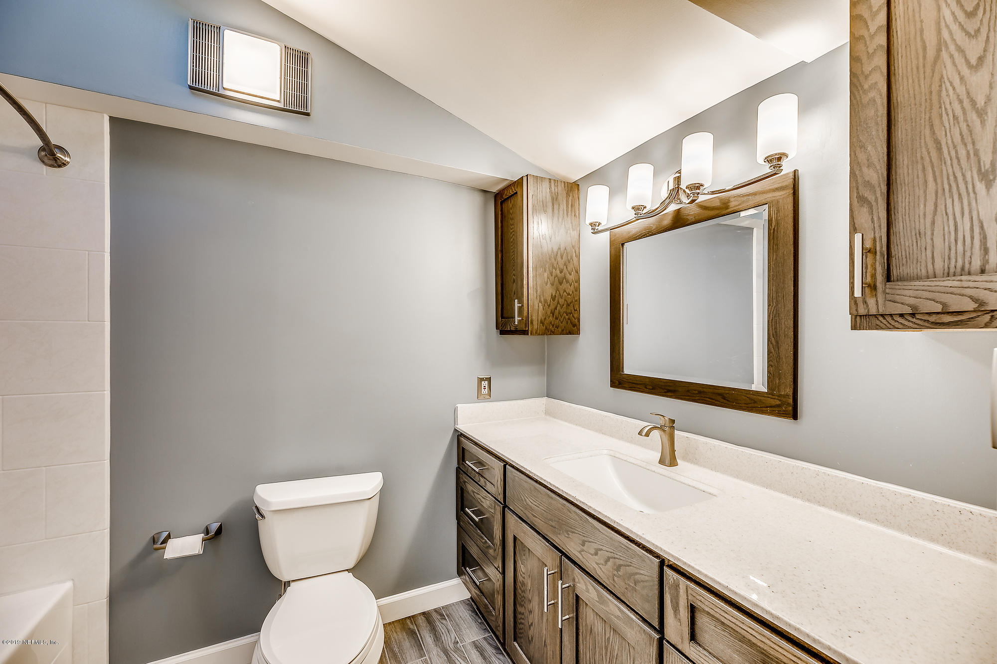 1563 Charon Road Jacksonville, FL 32205 - Photo 28 of 58 Master bath