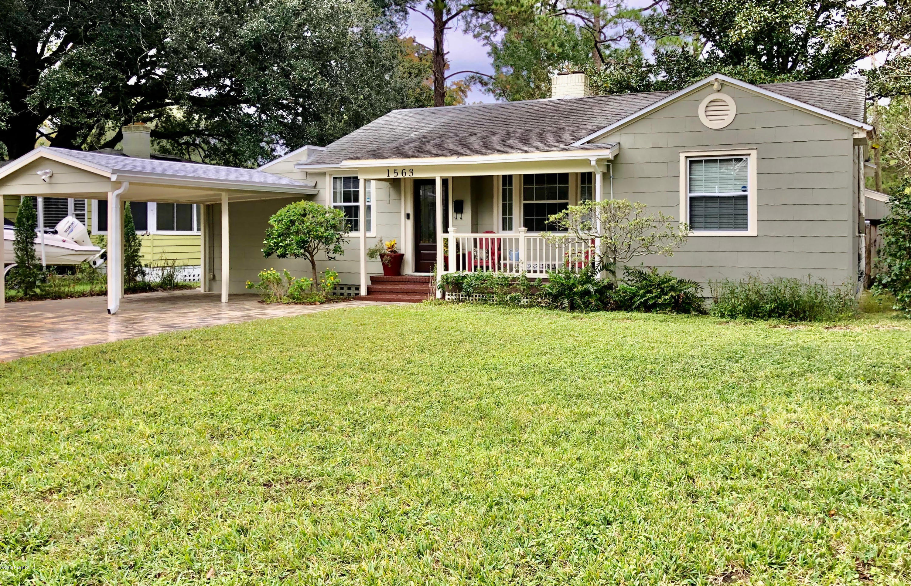 1563 Charon Road Jacksonville, FL 32205 - Photo 3 of 58 Front of home