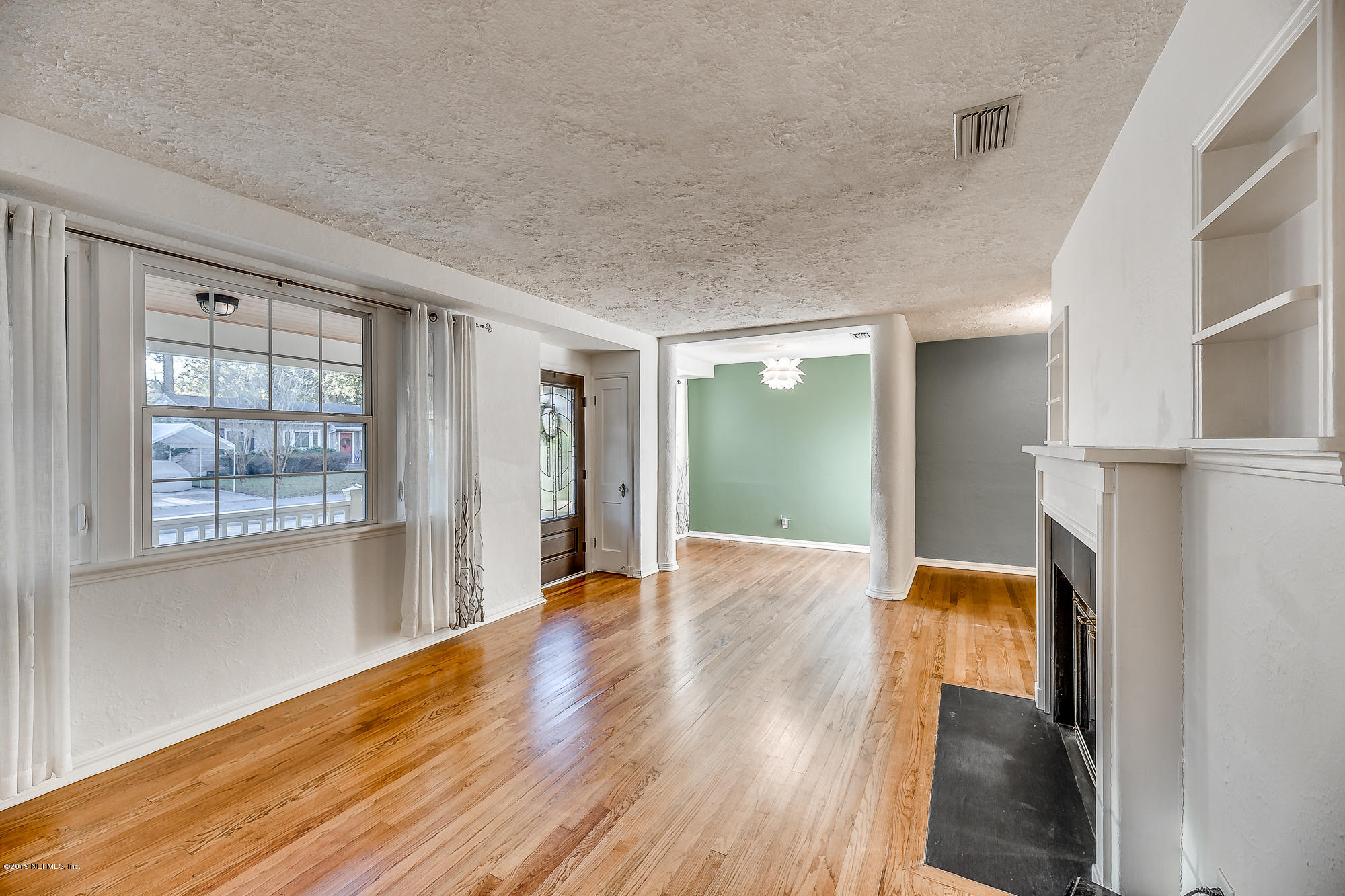 1563 Charon Road Jacksonville, FL 32205 - Photo 8 of 58 LR