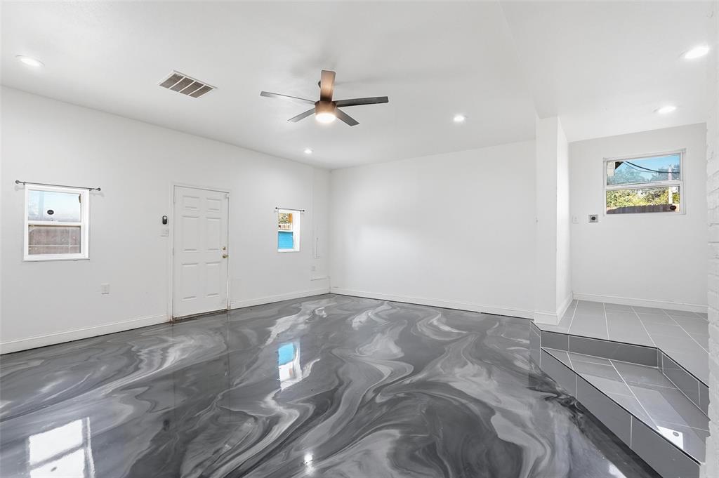 10332 Muskogee Circle Dallas, TX 75217 - Photo 33 of 39 a view of an empty room