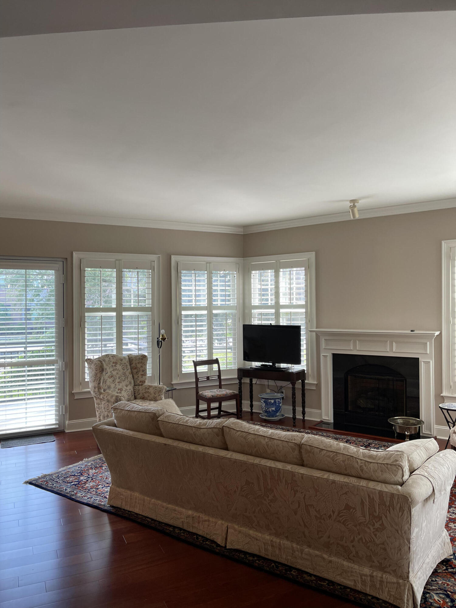 498 Albemarle Road, Unit 201 Charleston, SC 29407 - Photo 12 of 38 3359DD89-F956-403C-BC41-937301A4277F