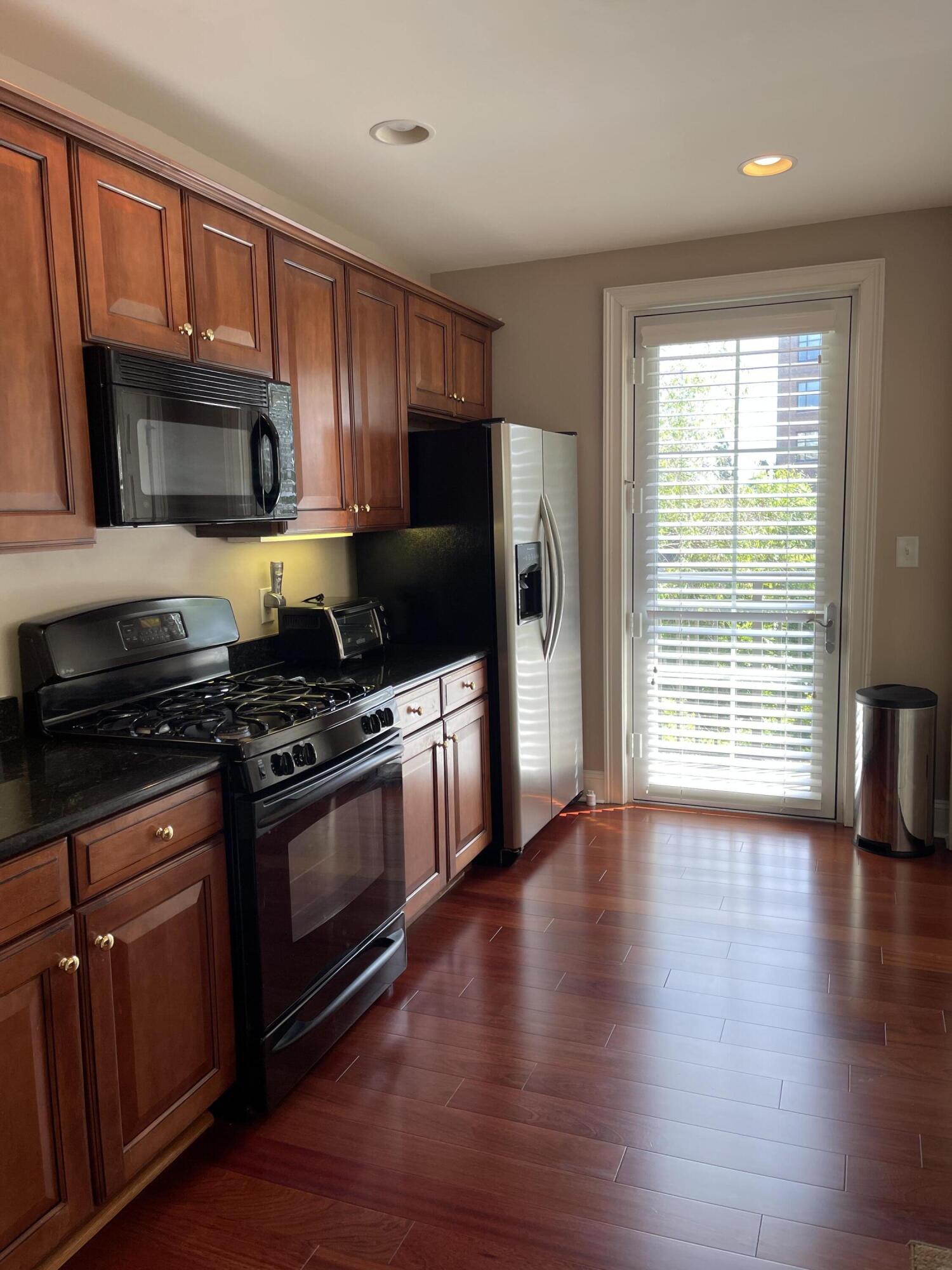 498 Albemarle Road, Unit 201 Charleston, SC 29407 - Photo 14 of 38 0A8CF4AB-D8C7-404D-B11C-2283E9483FAE