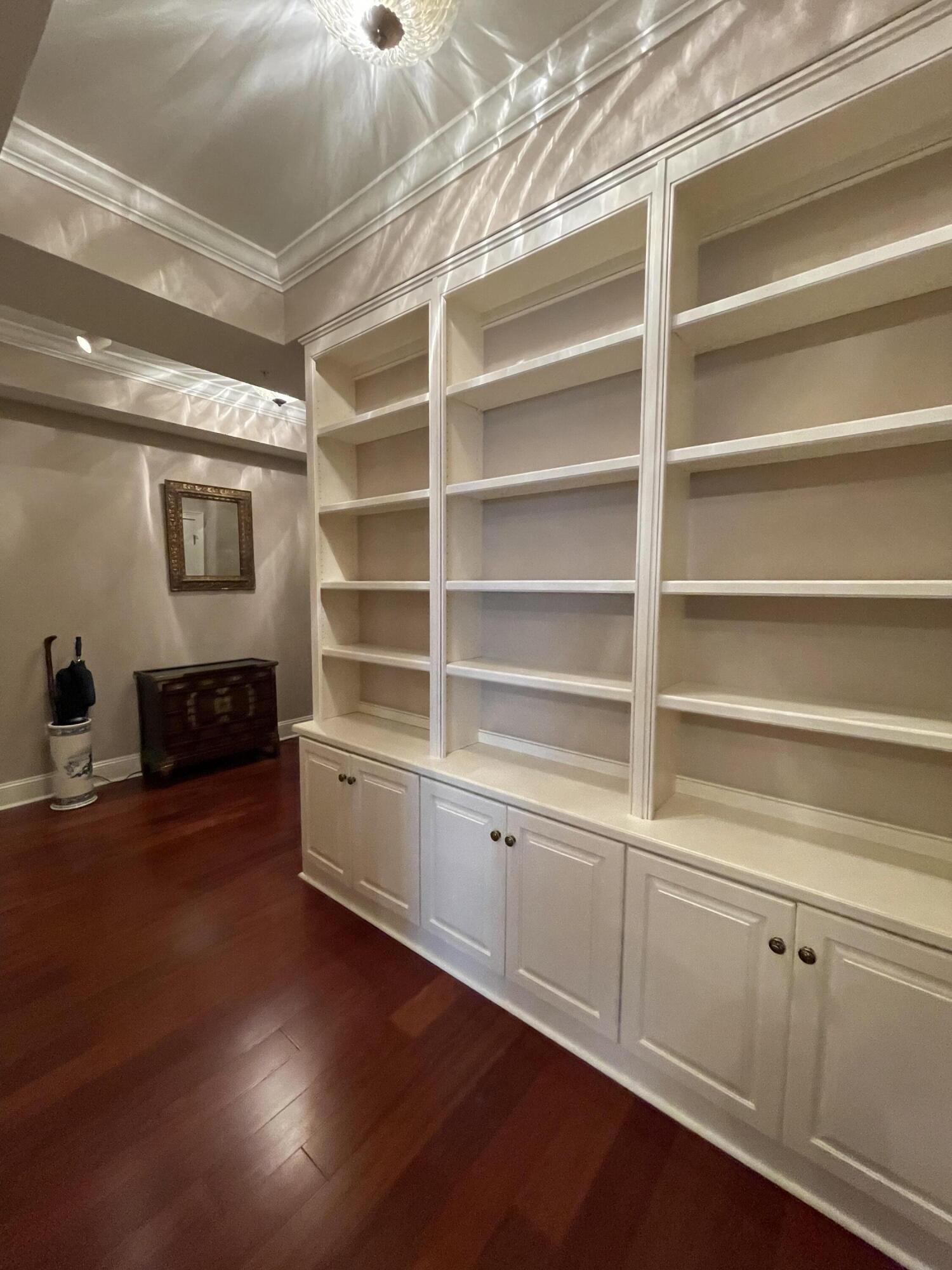498 Albemarle Road, Unit 201 Charleston, SC 29407 - Photo 7 of 38 C3075274-2F1F-478C-9261-EA3226D9D6B6