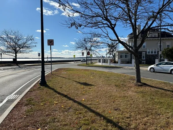 $2,800 | 1 Carey Circle, Unit 408, Revere, MA 02151
