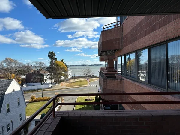 $2,800 | 1 Carey Circle, Unit 408, Revere, MA 02151