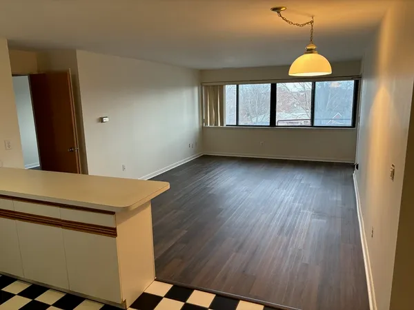 $2,800 | 1 Carey Circle, Unit 408, Revere, MA 02151