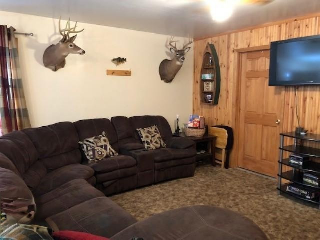 4728 East Fox Road Hart, MI 49420 - Photo 7 of 12 Living Room