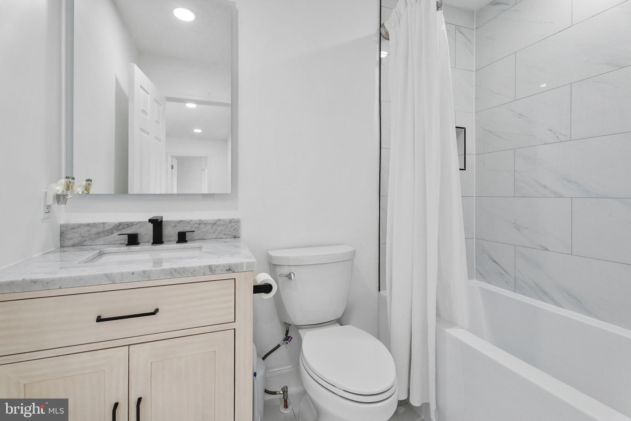13054 Tarragon Road Reisterstown, MD 21136 - Photo 45 of 68 Full bathroom