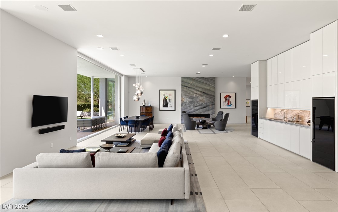 94 Hawk Ridge Drive Las Vegas, NV 89135 - Photo 4 of 60