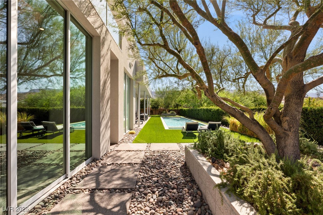 94 Hawk Ridge Drive Las Vegas, NV 89135 - Photo 42 of 60