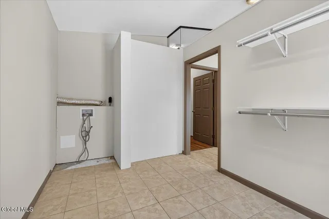 $2,500 | 54 Freemans Bridge Road, Unit 54A, Glenville, NY 12302