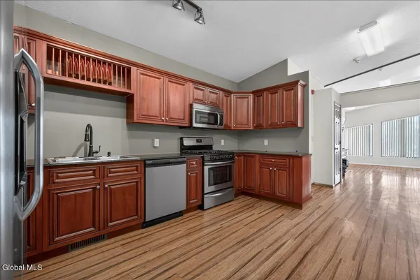 $2,500 | 54 Freemans Bridge Road, Unit 54A, Glenville, NY 12302