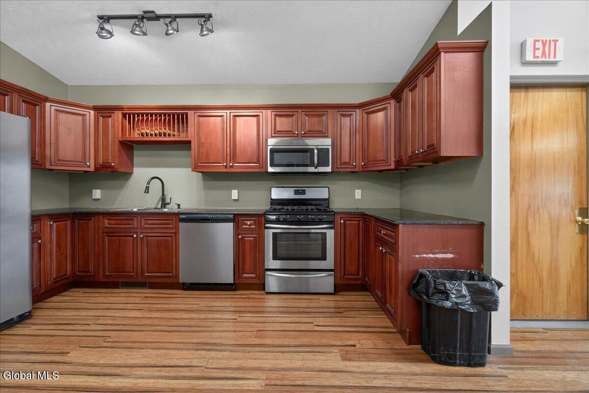 54 Freemans Bridge Road, Unit 54A Glenville, NY 12302 - Photo 7 of 17 03-54 Freemans Bridge Rd-3