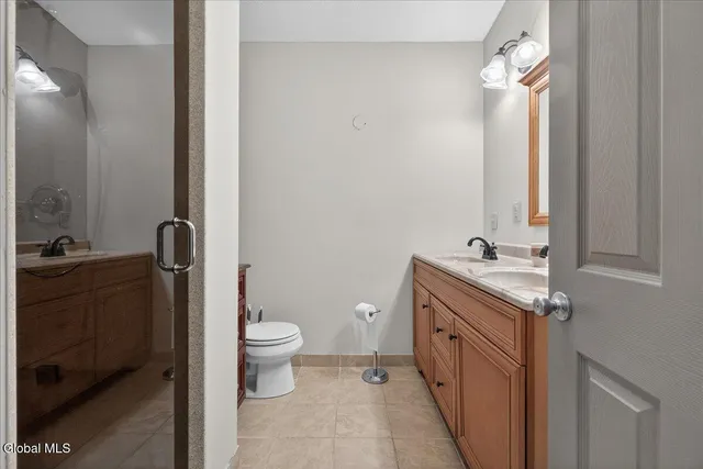 $2,500 | 54 Freemans Bridge Road, Unit 54A, Glenville, NY 12302