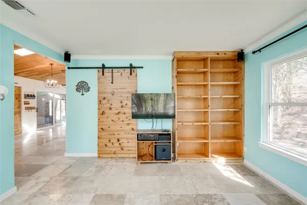 $3,999 | 2404 Barton Skyway, Austin, TX 78704