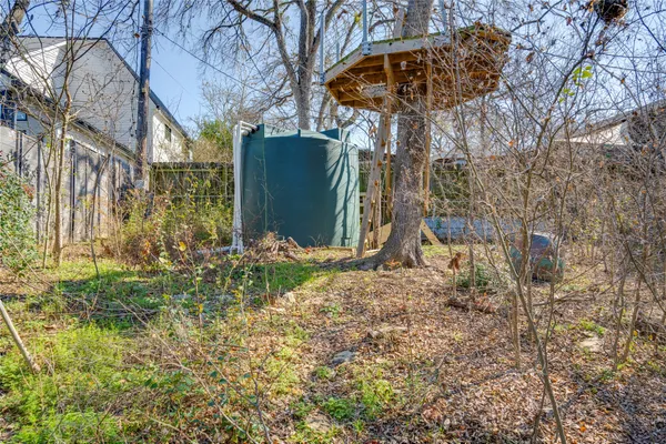 $3,999 | 2404 Barton Skyway, Austin, TX 78704