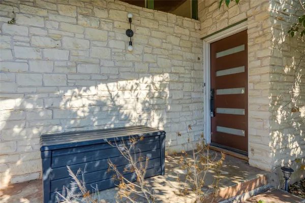 $3,999 | 2404 Barton Skyway, Austin, TX 78704