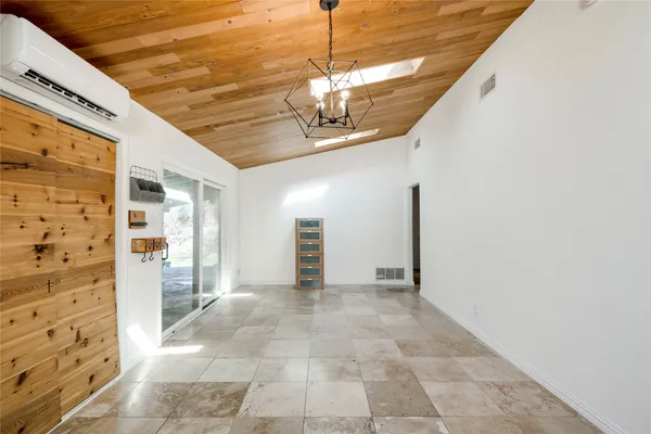 $3,999 | 2404 Barton Skyway, Austin, TX 78704