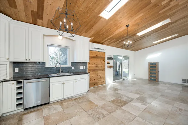 $3,999 | 2404 Barton Skyway, Austin, TX 78704