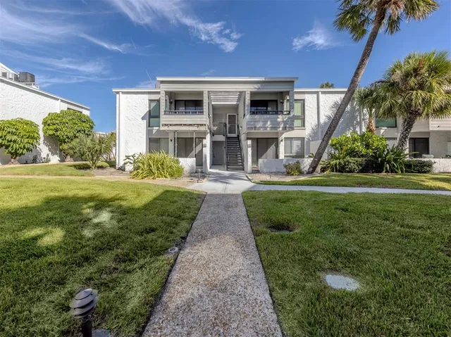 $519,900 | 1555 Tarpon Center Drive, Unit 140, Venice, FL 34285