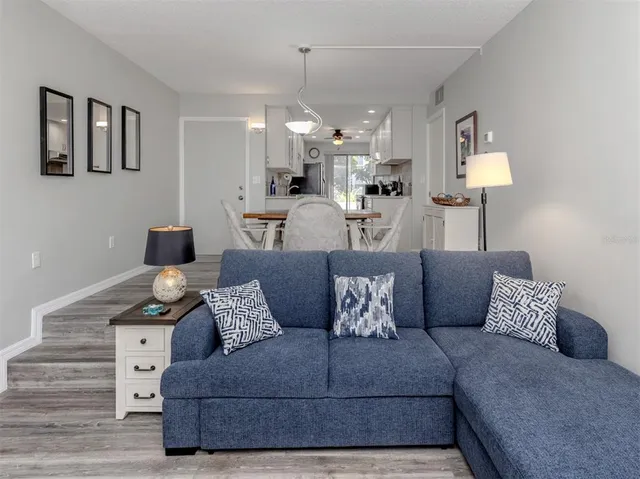 $519,900 | 1555 Tarpon Center Drive, Unit 140, Venice, FL 34285