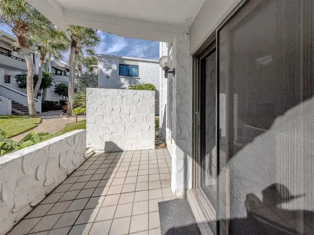 $519,900 | 1555 Tarpon Center Drive, Unit 140, Venice, FL 34285