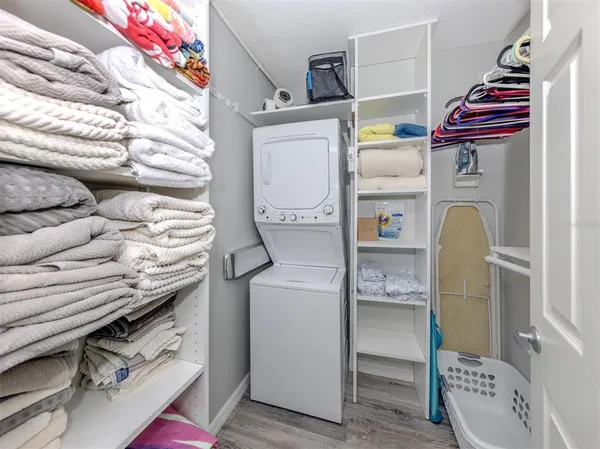 $499,000 | 1555 Tarpon Center Drive, Unit 140, Venice, FL 34285