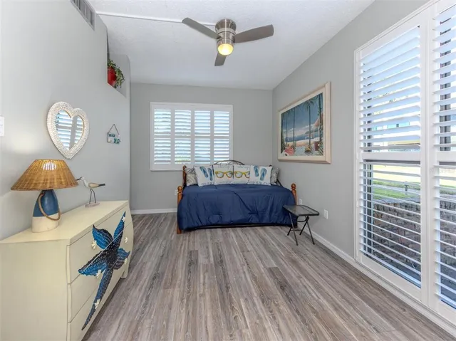 $519,900 | 1555 Tarpon Center Drive, Unit 140, Venice, FL 34285