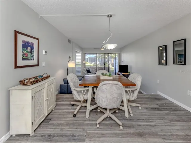 $519,900 | 1555 Tarpon Center Drive, Unit 140, Venice, FL 34285