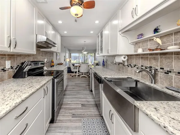 $499,000 | 1555 Tarpon Center Drive, Unit 140, Venice, FL 34285