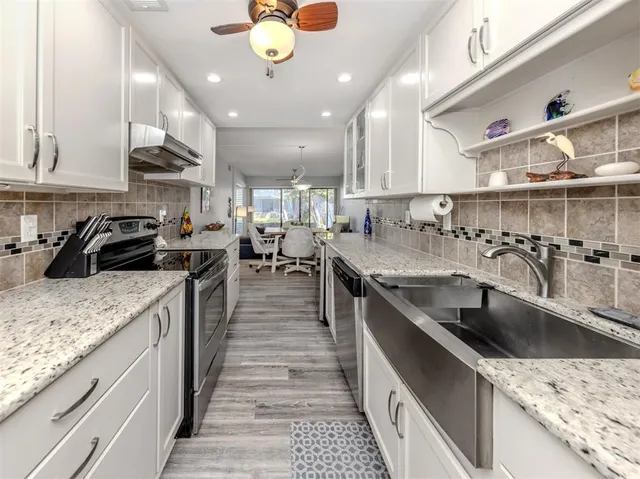 $519,900 | 1555 Tarpon Center Drive, Unit 140, Venice, FL 34285